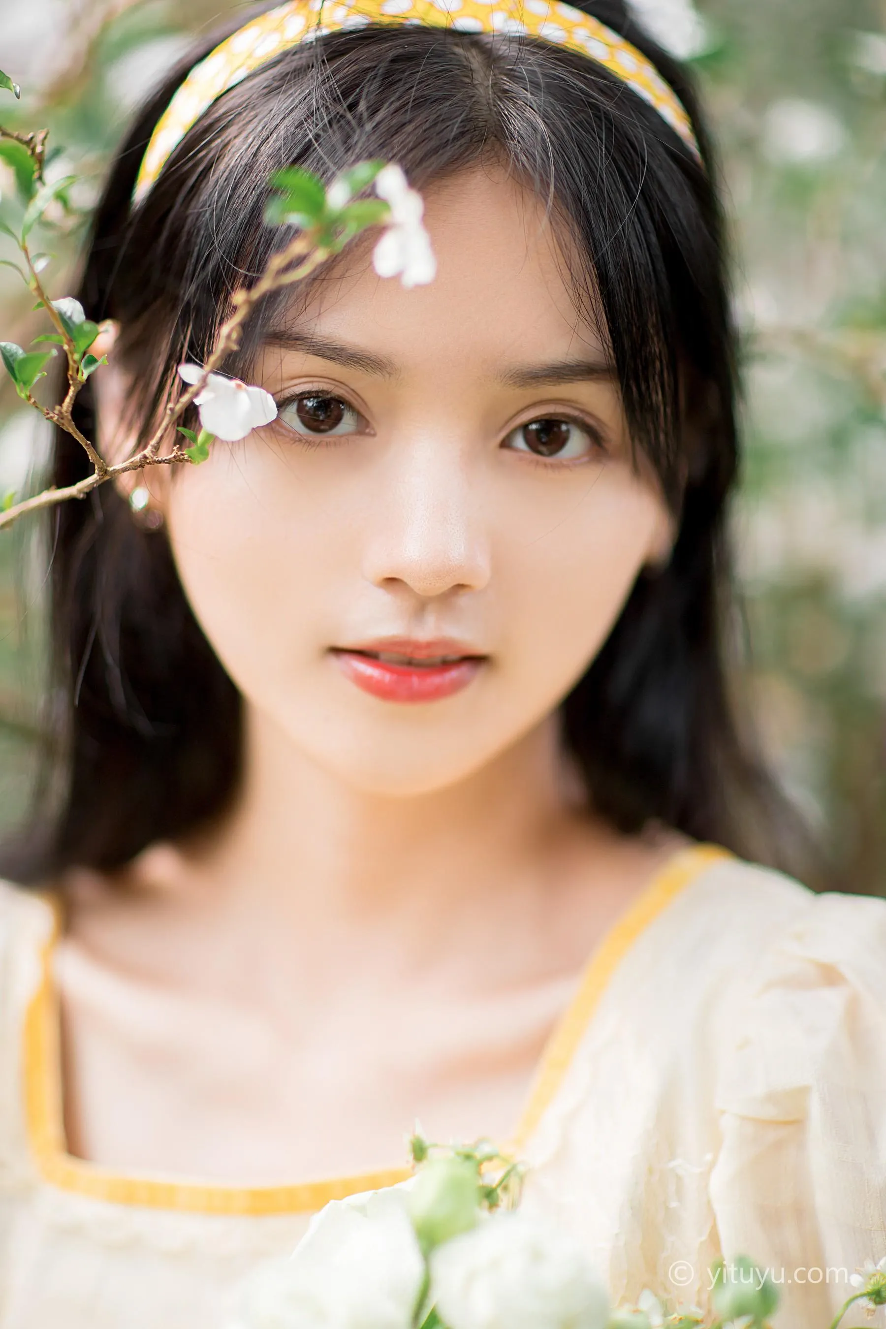 [YITUYU艺图语]2021.04.19 花间志 雨文 [31P]插图5